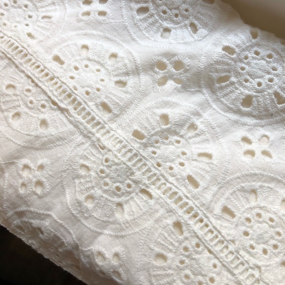 Hollister White Lace A-Line Skirt - Picture 4 of 4